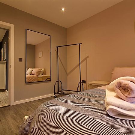 Scotforth Road- Boutique Rooms In Lancaster City Townhouse Exterior photo
