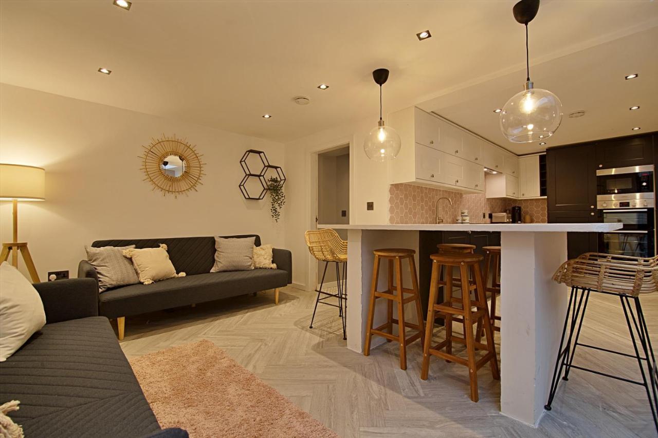 Scotforth Road- Boutique Rooms In Lancaster City Townhouse Exterior photo
